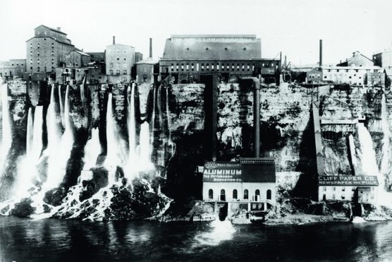 The hydroelectric power plants at Niagara Falls, seen in 1890, would have been a key target for the US in War Plan Red (Photo by Smith Collection/Gado/Getty Images)